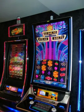 下载合规资讯与风险提醒工具